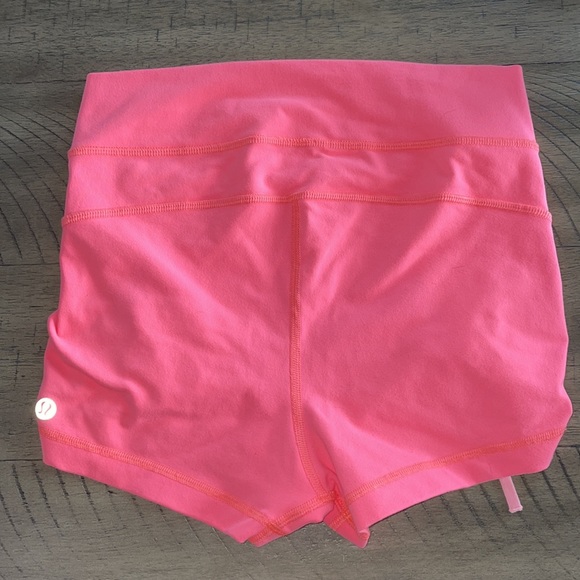 Lululemon Liberty Short Grapefruit Bleached Coral - Picture 3 of 8